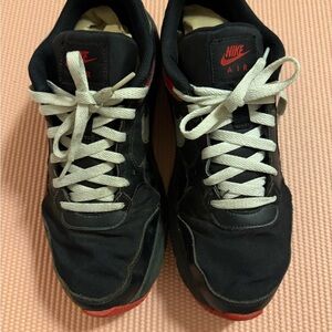 Nike Air Men's Black and Red Sneakers